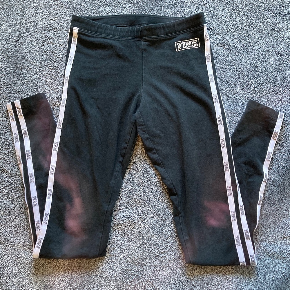 PINK Victoria’s Secret logo leggings
